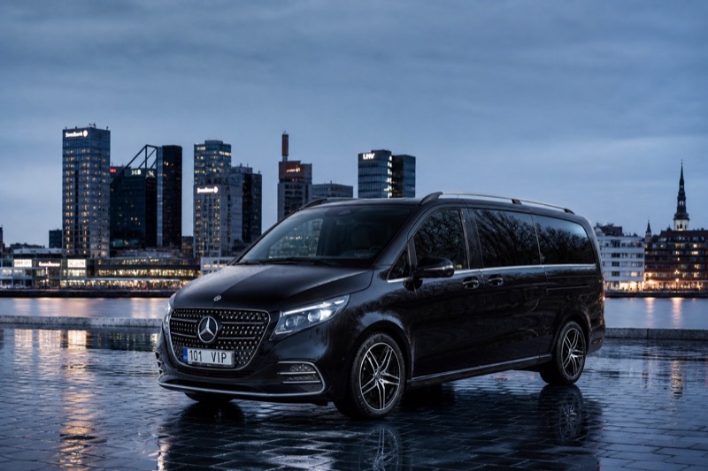 Corporate transfer — V-Class at blue-hour city