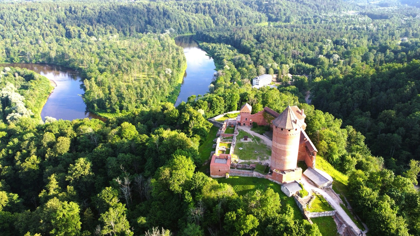 Turaida linnus Gauja oru kohal Sigulda lähedal Lätis